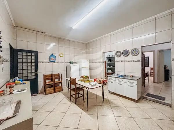 Casa 4 quartos à venda no bairro Vila Carvalho em Araçatuba