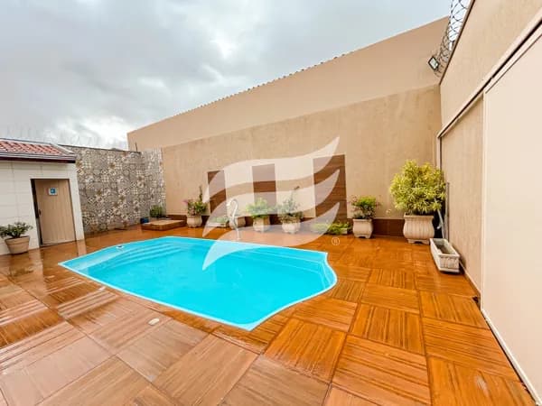 Casa 02 quartos e com piscina à venda no bairro Umuarama, Araçatuba/SP