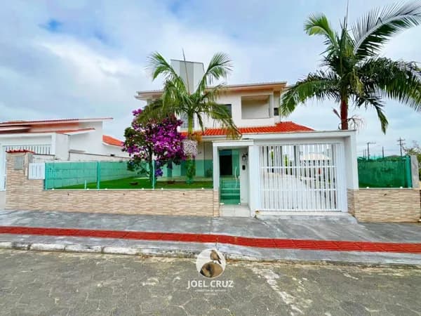 Sobrado em Jaguaruna - Centro