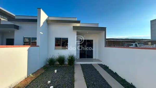 Seu novo lar está aqui! Casa Geminada – Pronta para Morar!
