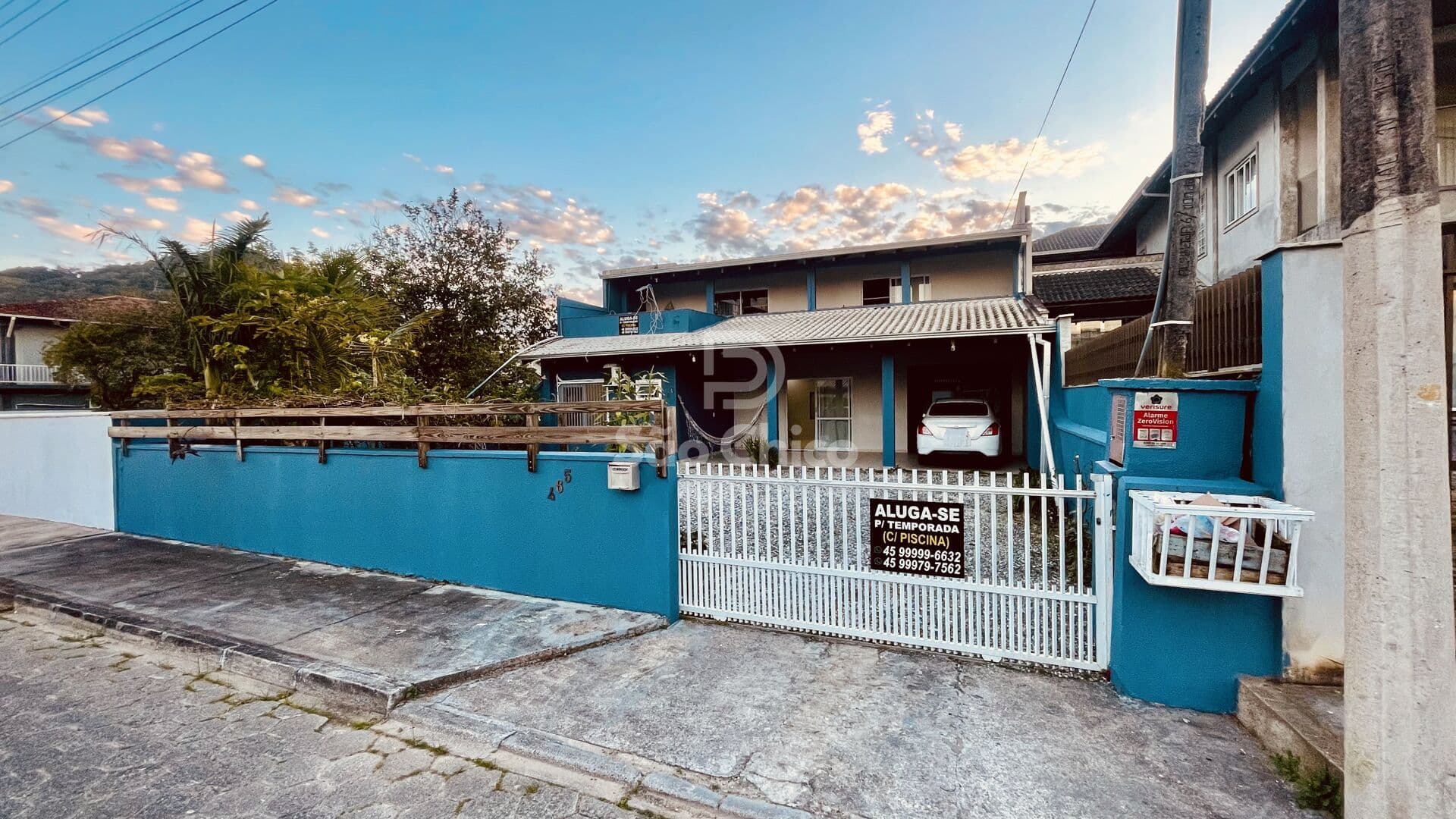 Sobrado espaçoso a apenas 320 metros da praia!