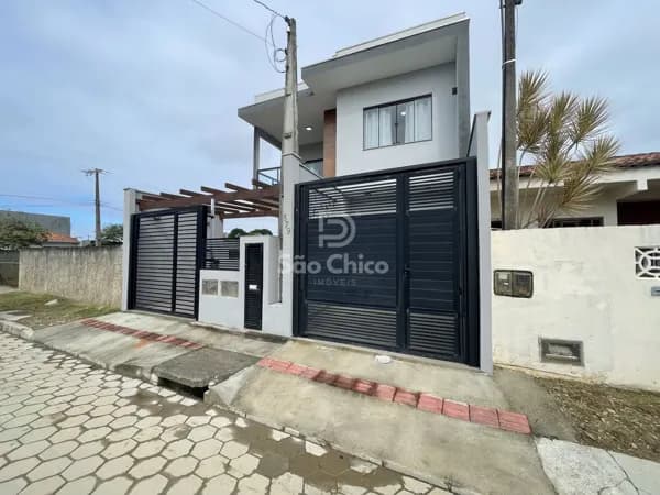 ✨ Lindo apartamento a aproximadamente 600 metros da Praia de Ubatuba! ✨