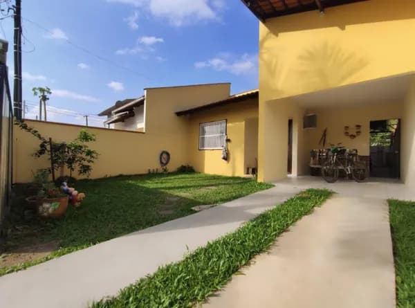 Casa em meio lote com Suíte + 2 dormitórios no bairro Ilha da Figueira em Jaraguá do Sul