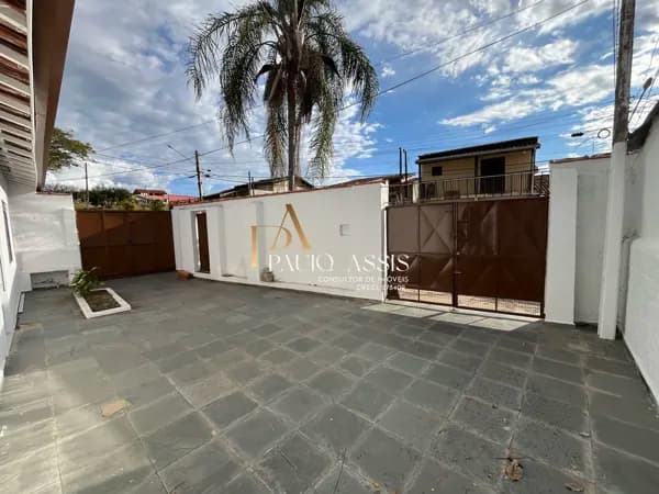 Casa a venda em Pindamonhangaba