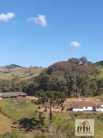 Fazenda/Sítios/Chácaras em Caldas - Centro