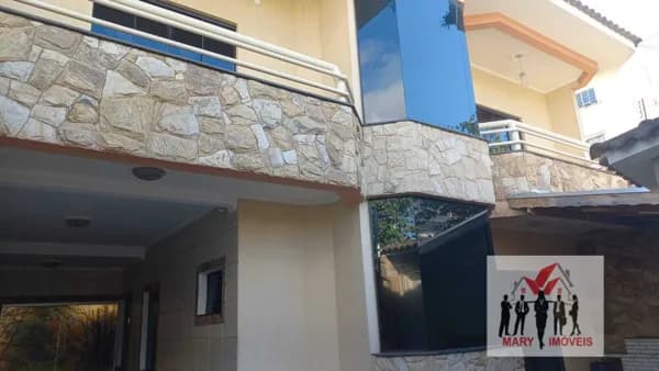 Casa em Poços de Caldas - Jardim Santa Rosália