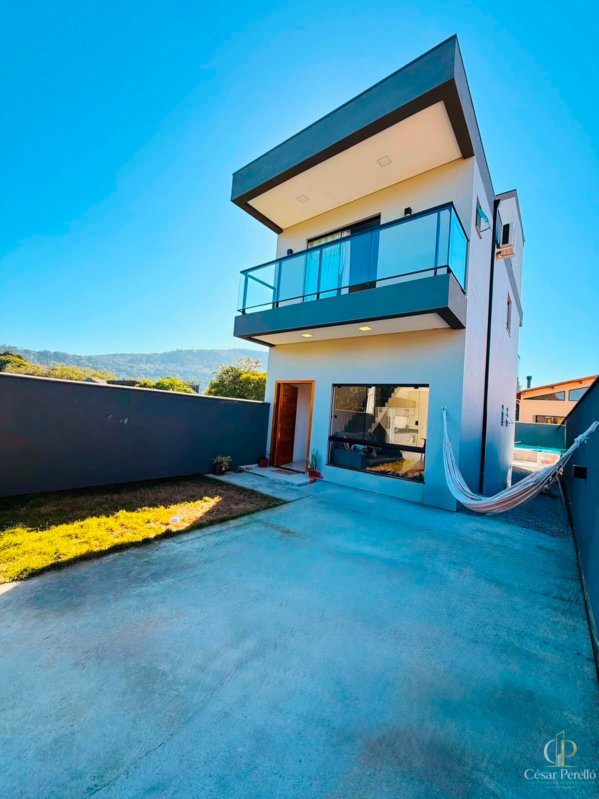 Casa com 3 Suítes e Piscina no Rio Vermelho | Florianópolis
