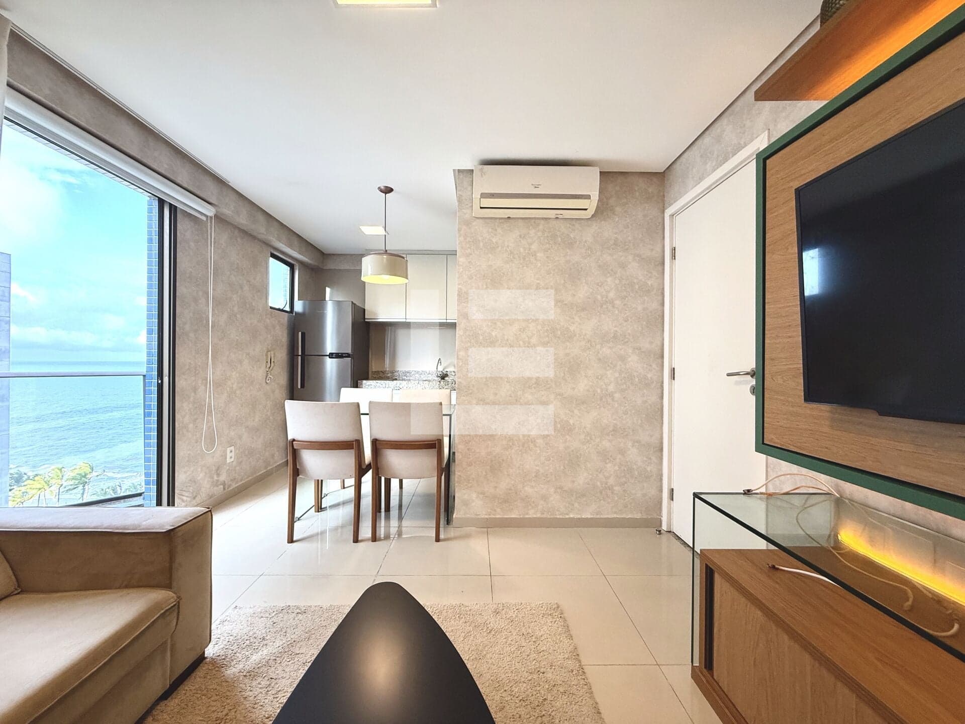 Edf. Ivani Silvestre | Apartamento mobiliado para alugar na Av. Boa Viagem | 43 m² | Andar alto | Beira-mar