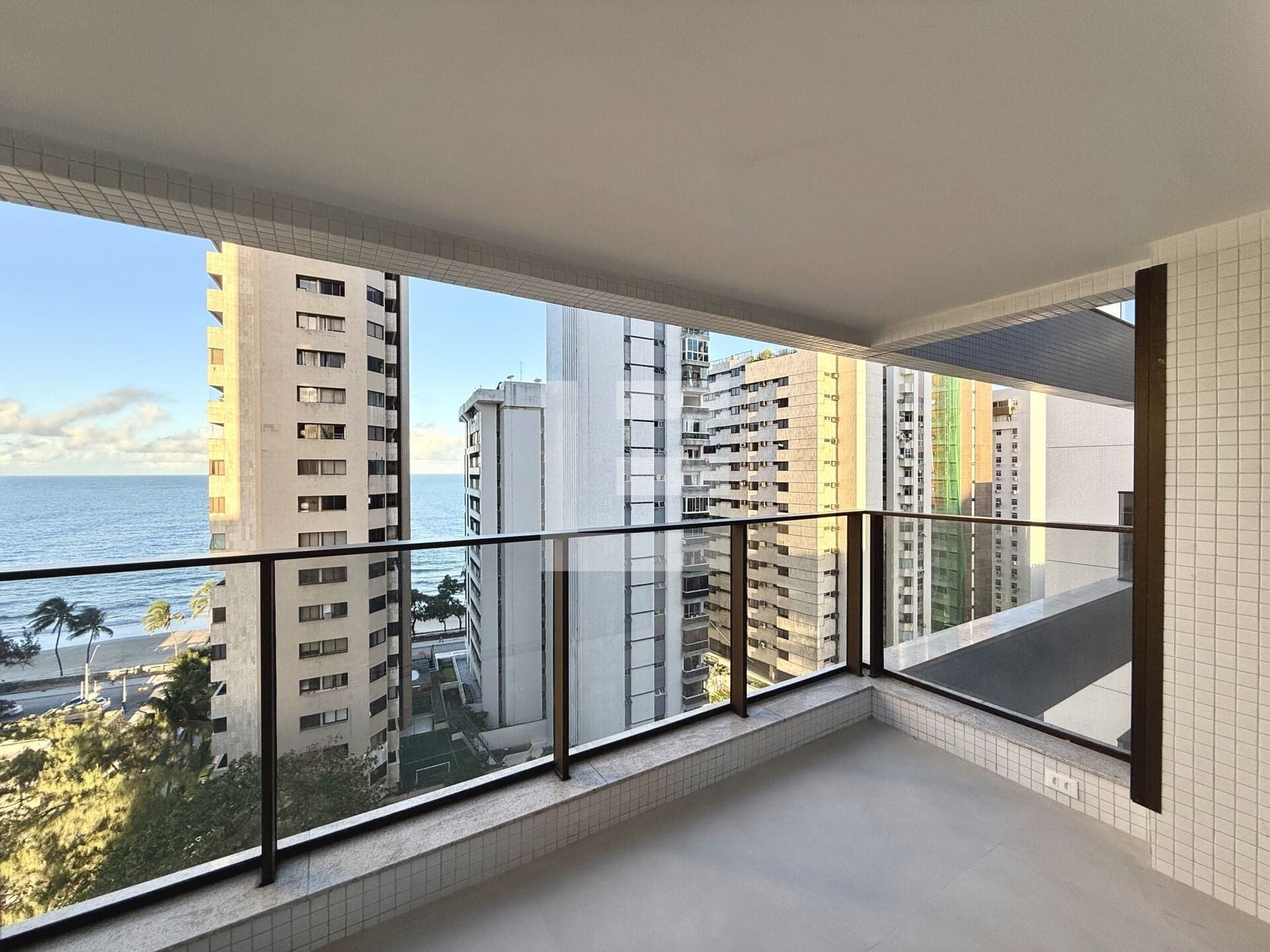 Edifício Mimi e Léo Monte | 3 suítes e 135 m² à venda na Rua dos Navegantes em Boa Viagem