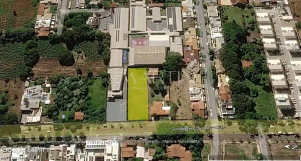 Terreno comercial