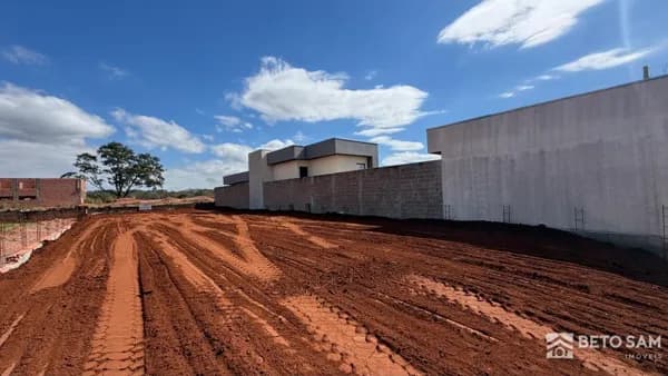 Terreno pronto para construir no Santa Amélia