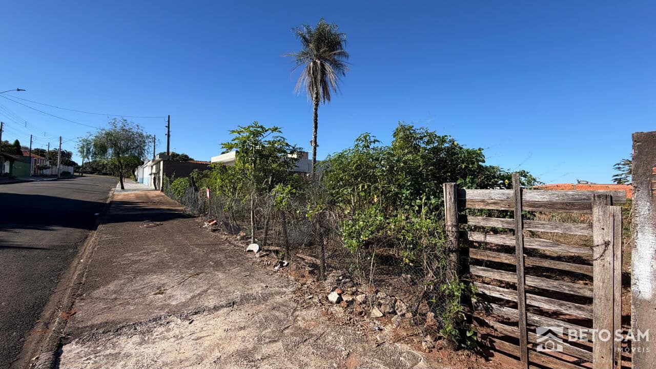 Terreno à venda no bairro Campos Elíseos com 480m²