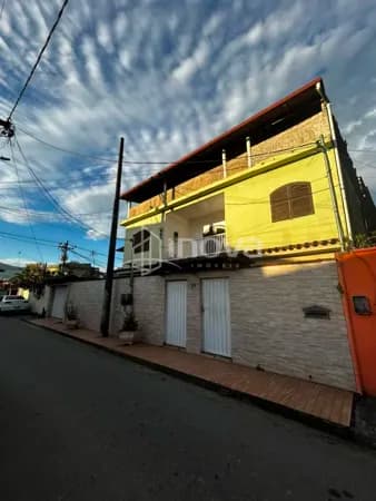 Casa Térrea à Venda na Japuíba – Angra dos Reis/RJ
