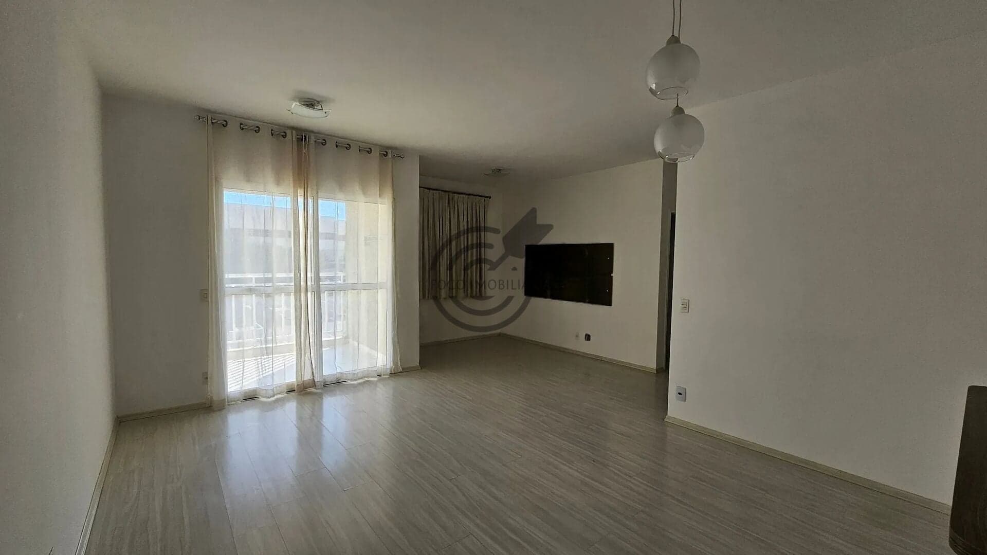 ALUGA-SE Apartamento 2 dorms ao lado do shopping Iguatemi.
