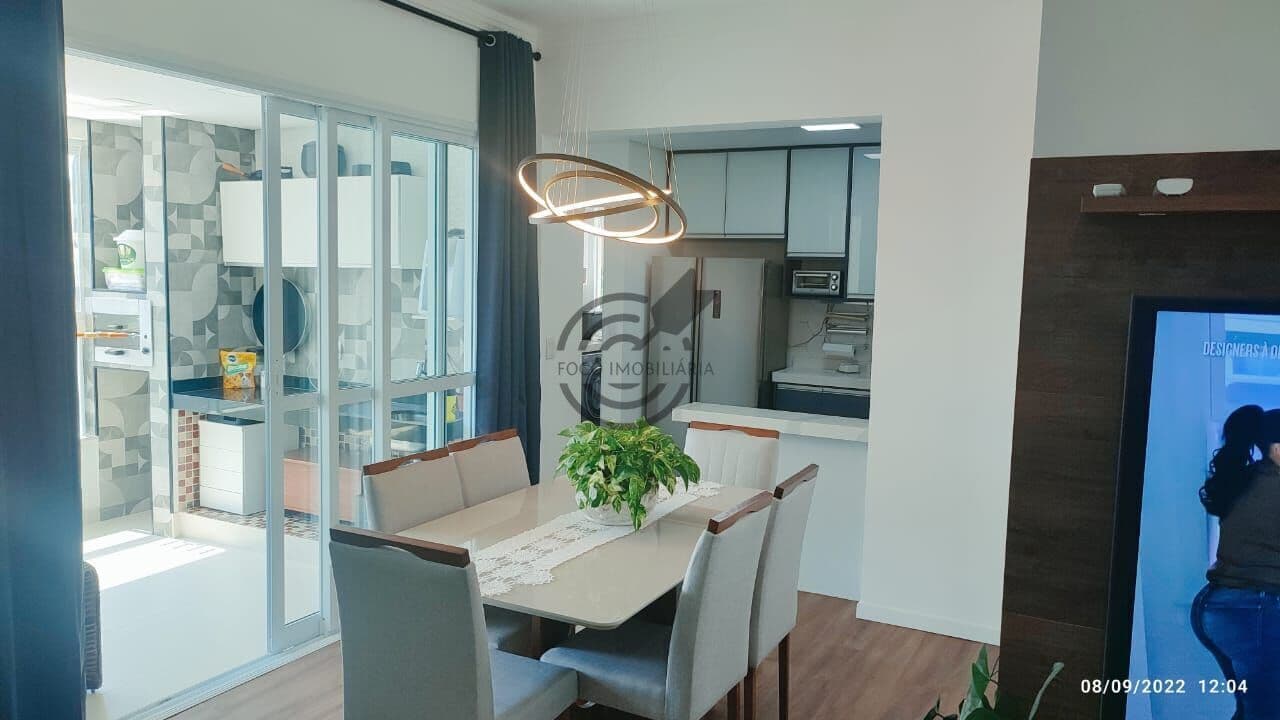 Vende-se apartamento Padrão Mangal 3 dormitórios duas vagas ,todo mobiliado.