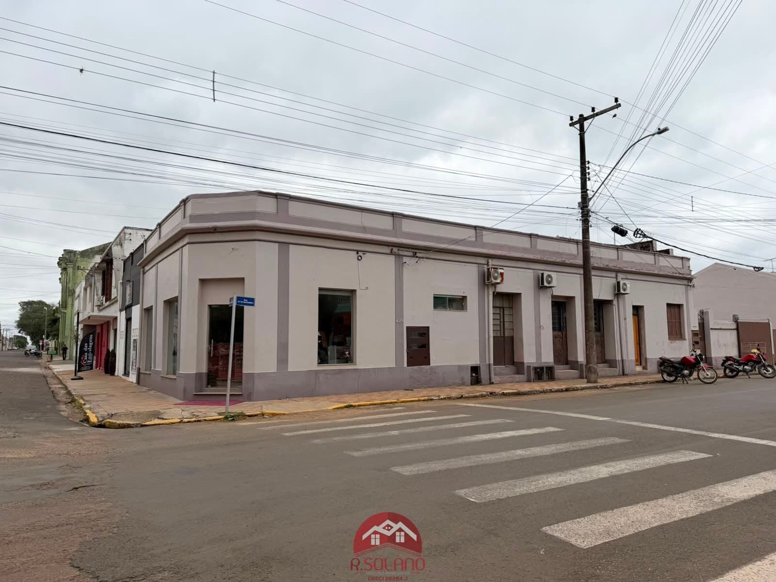Prédio/Edifício Inteiro em Itaqui - Centro