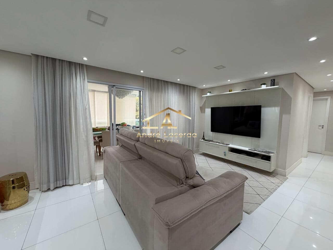 Lindo Apartamento - Mobiliado - a 5 minutos do Shopping Anália Franco
