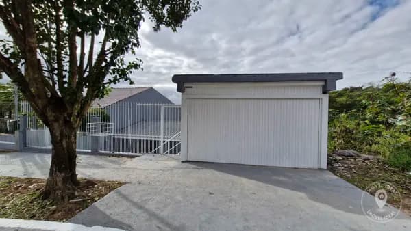 Casa 3 dormitórios c/Pátio Amplo, Garagem Fechada e Churrasqueira, no Centro de Viamão/RS