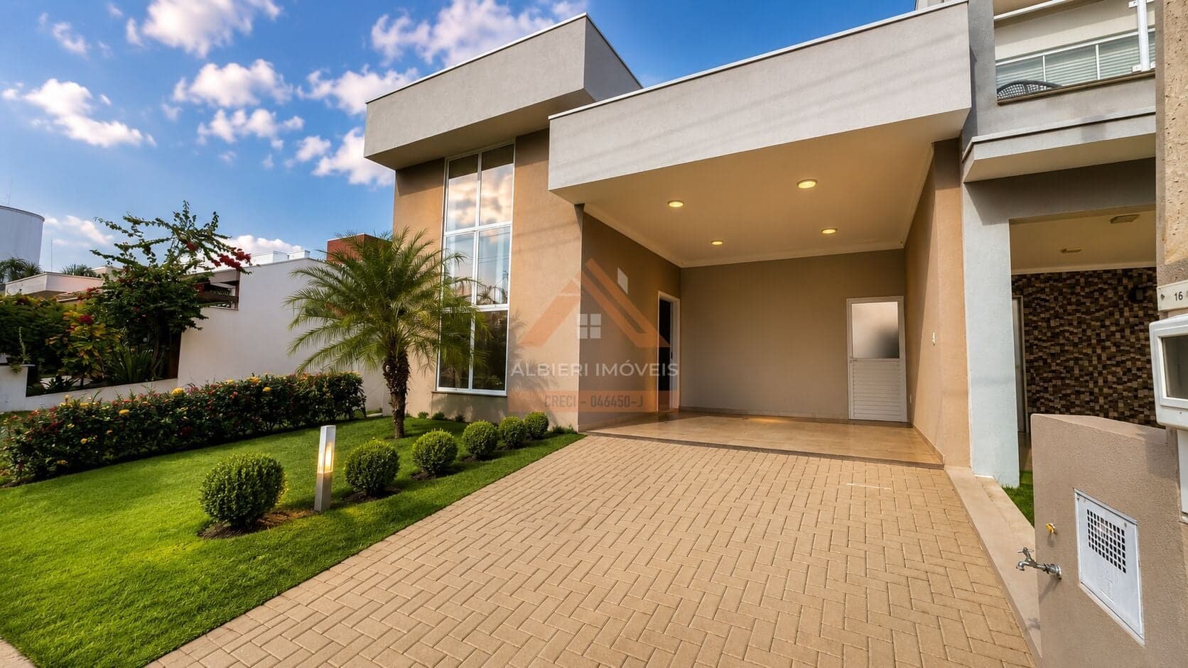 Casa alto padrão à venda no condomínio Parque Atlanta - Araraquara-SP