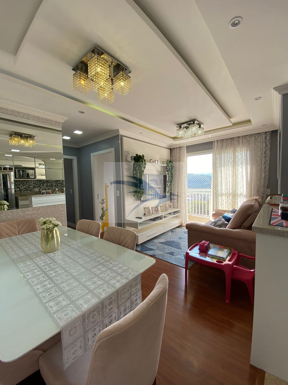 APARTAMENTO COM 2 DORMS, 1 SUÍTE, SACADA