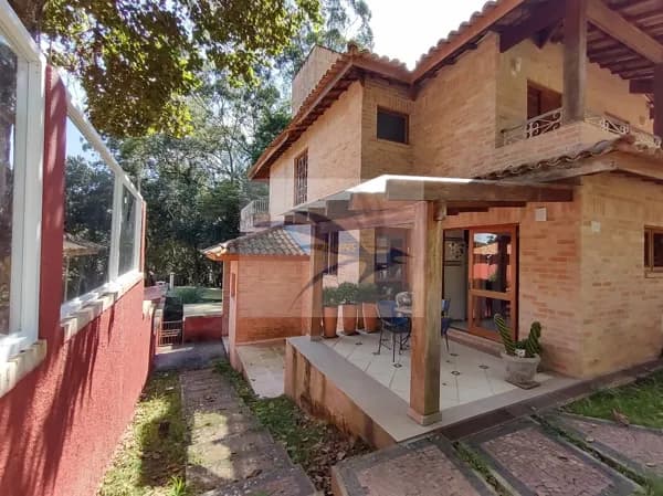 Casa de condomínio alto padrão em Carapicuíba,SP