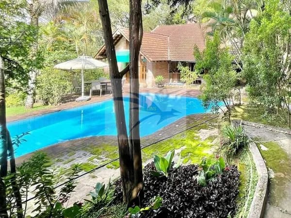 Casa rústica em bolsão na Fazendinha, Carapicuíba,SP