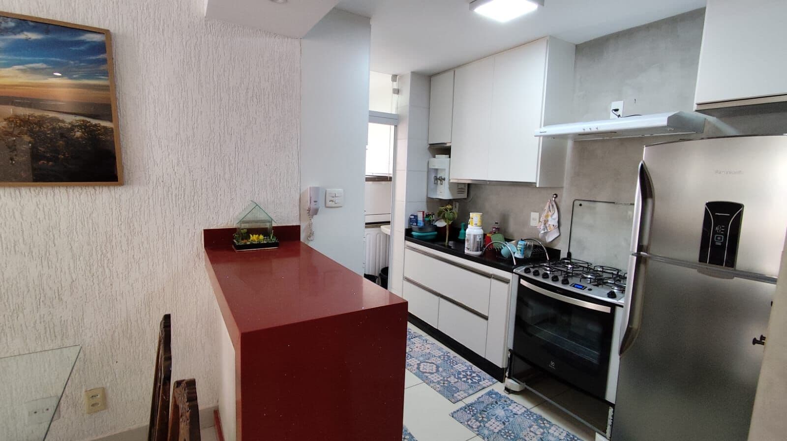 🔹 Apartamento com 2 quartos, suíte e 2 elevadores perto do Praia Clube, restaurantes, escolas e supermercado.