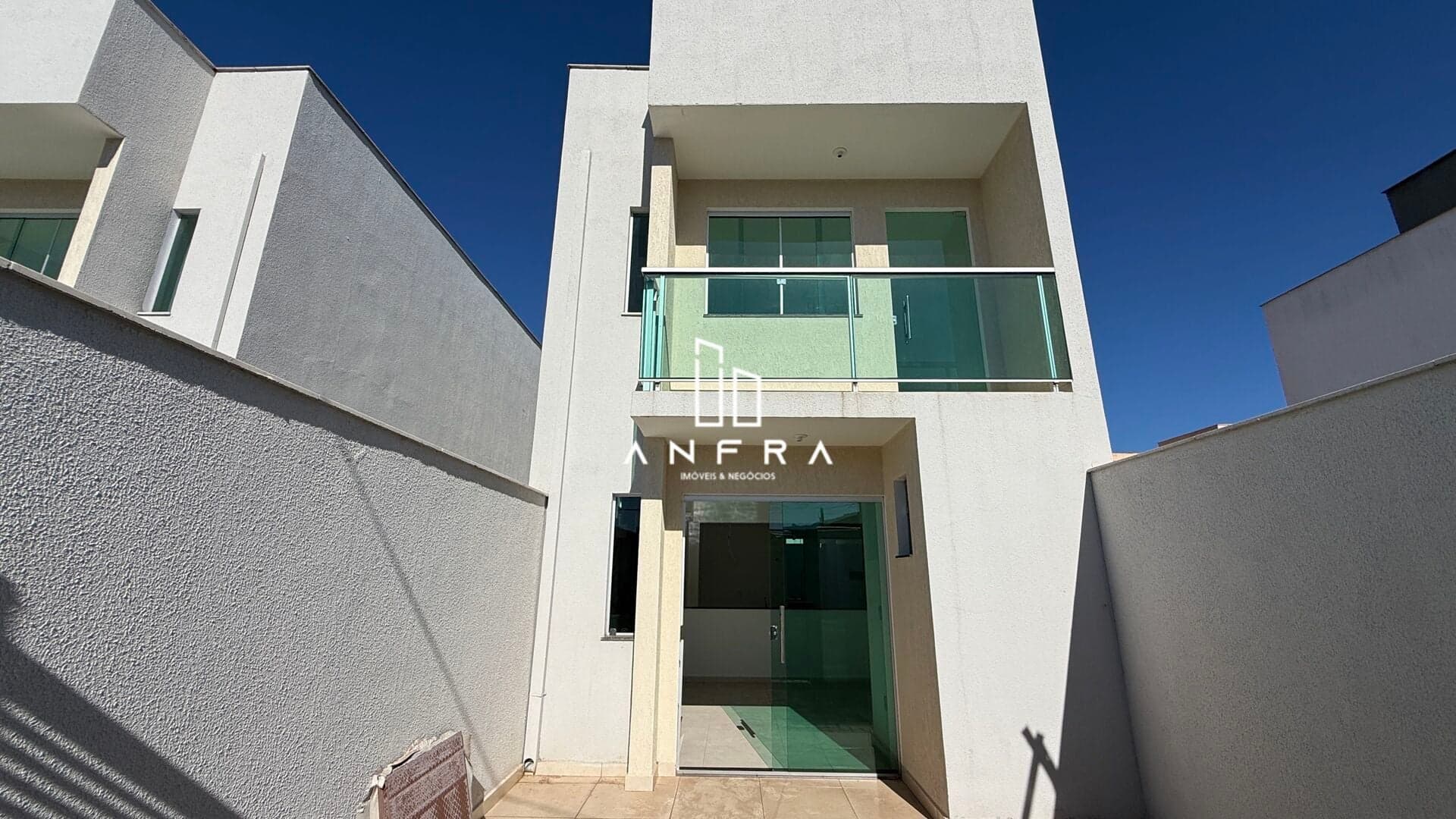 Casa no bairro Brasilia, em Sarzedo com 3 Qts e 1 vaga