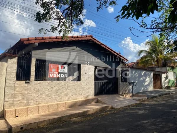 Casa à venda no Jardim Ouro Fino