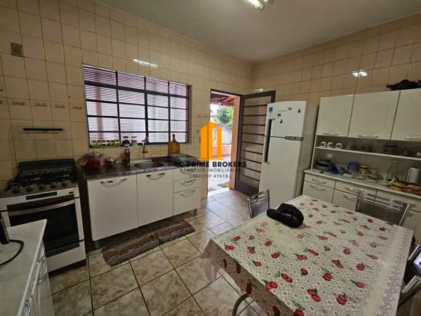 Casa em Valinhos - Colina dos Pinheiros