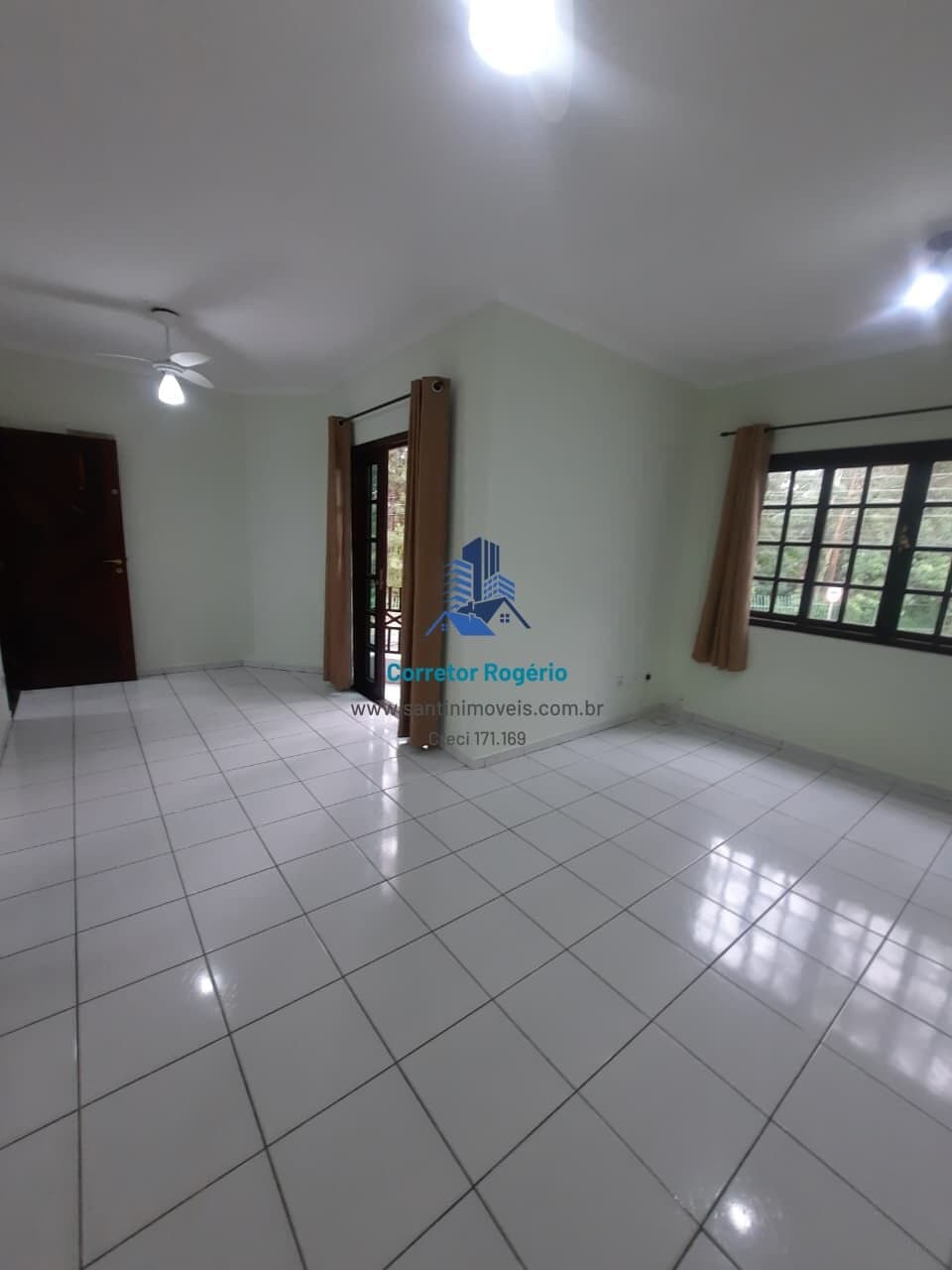Apartamento de 70m² com 02 quartos, Cozinha planejada, Quintal amplo, Deposito + 02 Vagas à venda em Santo André/SP