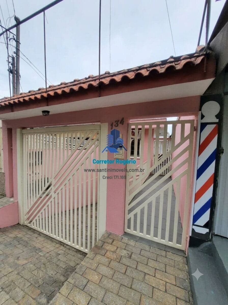 02 Casas com total de 03 quartos, 02 Banheiros,02 Salas, 02 Cozinhas, Quinta, 02 vagas à venda em Santo André/SP