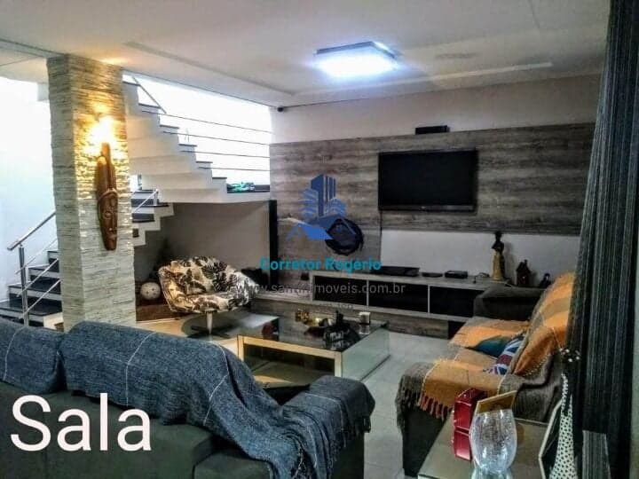 Belíssimo Sobrado com Piscina, Área gourmet, 03 quartos (01 suíte) 02 Vagas à venda em São Bernardo do Campo/SP