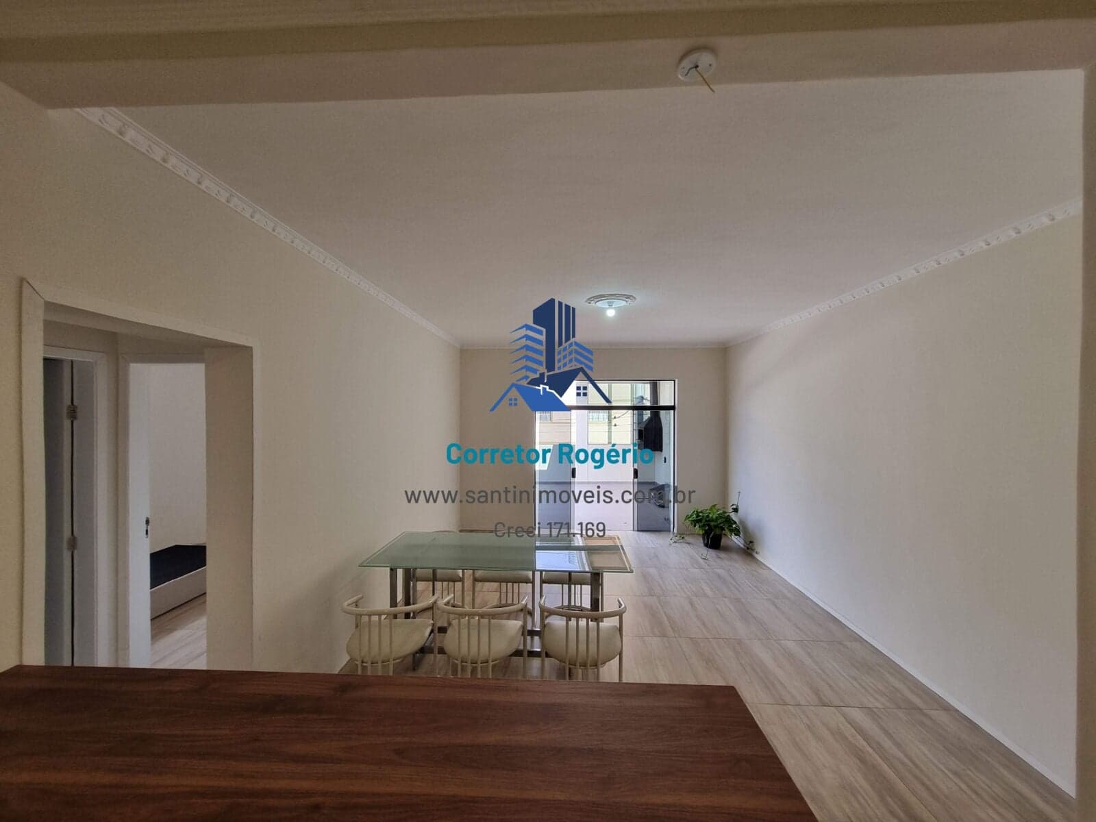 Casa + Salão Comercial, com 02 quartos (01 suíte) Fino acabamento 08 Vagas ! Por: R$ 650 Mil à venda em Santo André/SP
