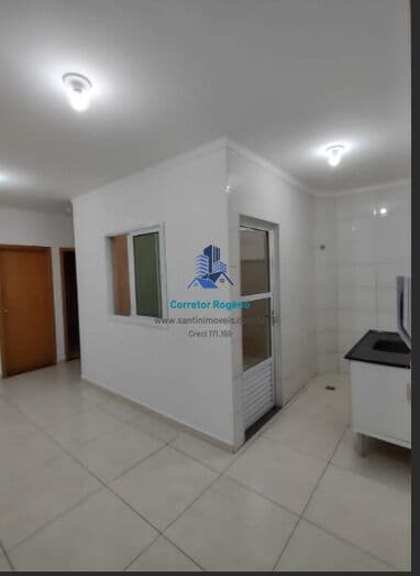 Apartamento sem condomínio com 02 quartos, quintal, ótimo acabamento, Vaga = Por : R$ 250 mil à venda em Santo André/SP