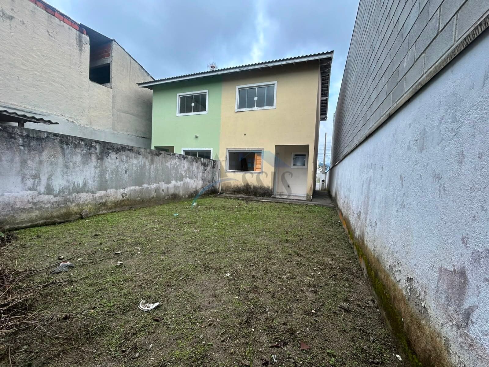 Venda: Sobrado com 2 Dormitórios – CA0139