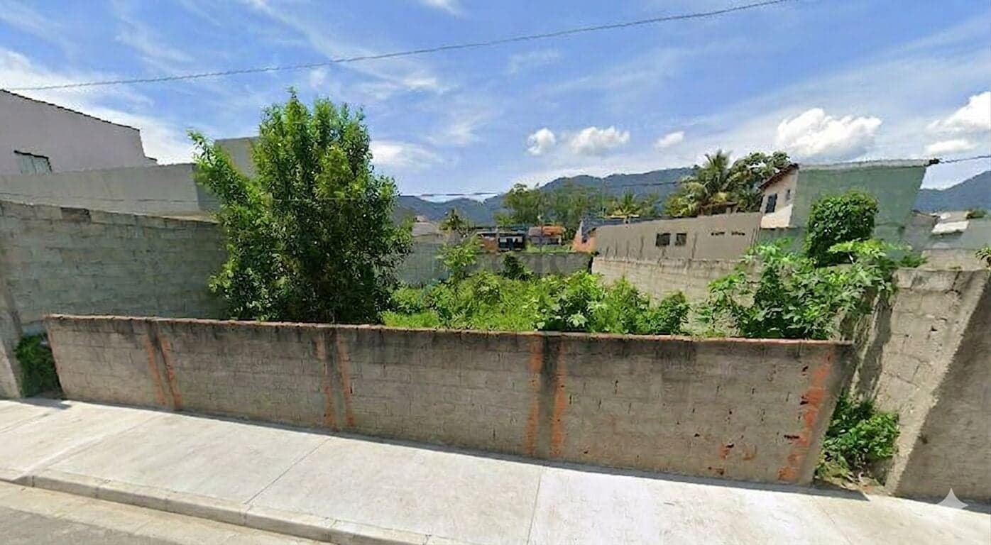 Venda: Terreno Lote Inteiro 300m² – TR0006