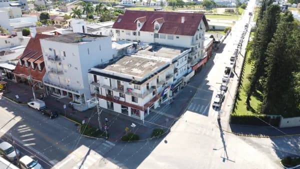 Prédio Residencial e Comercial a venda no Coração de Termas do Gravatal