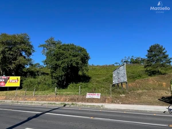 Área Comercial com 31.204 m2, fazendo frente para a Rua Santa Catarina, bairro Floresta, Joinville -SC.