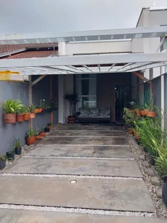 Casa Geminada com 02 suítes