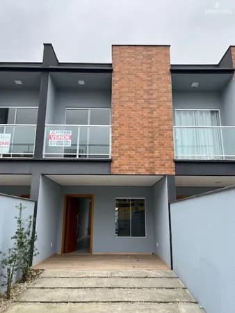 Excelente oportunidade Sobrado Geminado no bairro Bucarein, Joinville/SC