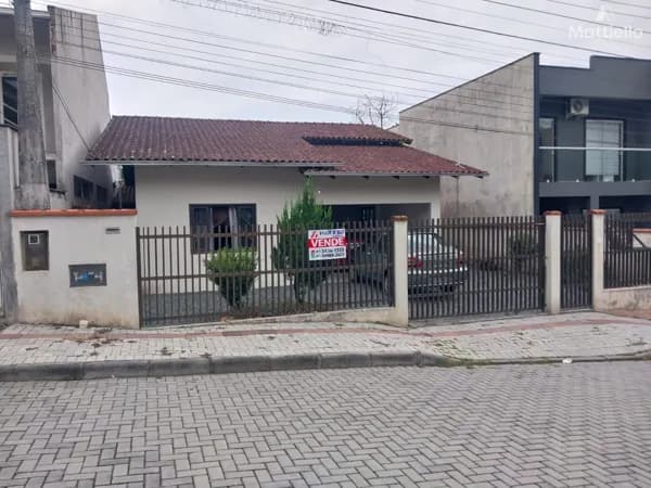 Casa com 3 quartos bairro Santa Catarina