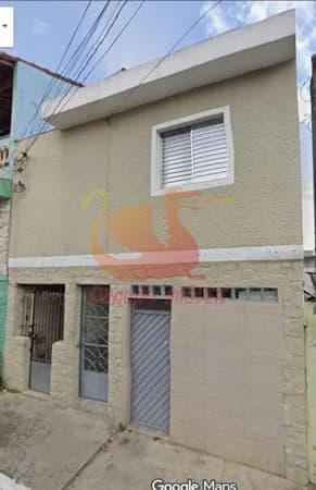 CASA PARA RENDA COM 3 MORADIAS