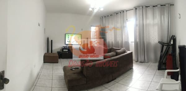 CASA 3 DORMS. 2 SUÍTES. 6 VAGAS GARAGEM na Vila Industrial