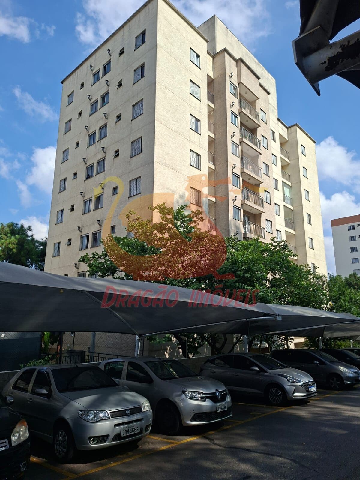 APARTAMENTO C/ 2 DORMS. NO CONDOMÍNIO FLORIZA II