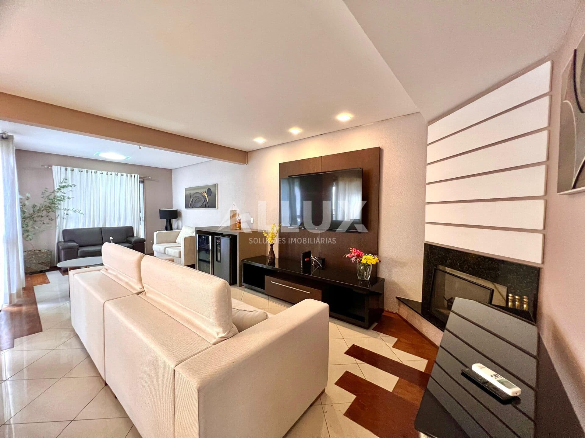 Casa para locação por R$ 12.500,00 no Condomínio Tamboré 04 – Alphaville, Santana de Parnaíba SP
