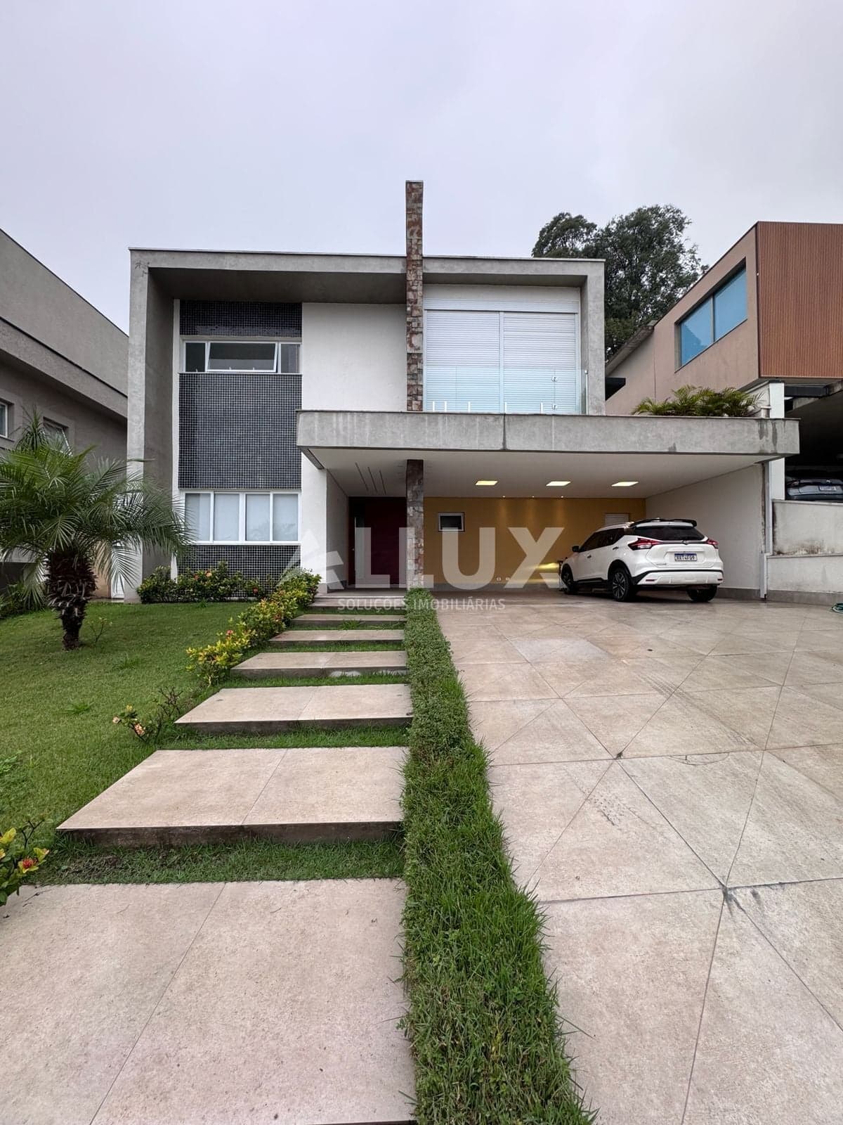 Casa para locação por R$ 30.000,00 (pacote) no Condomínio Villa Solaia – Alphaville, Barueri SP