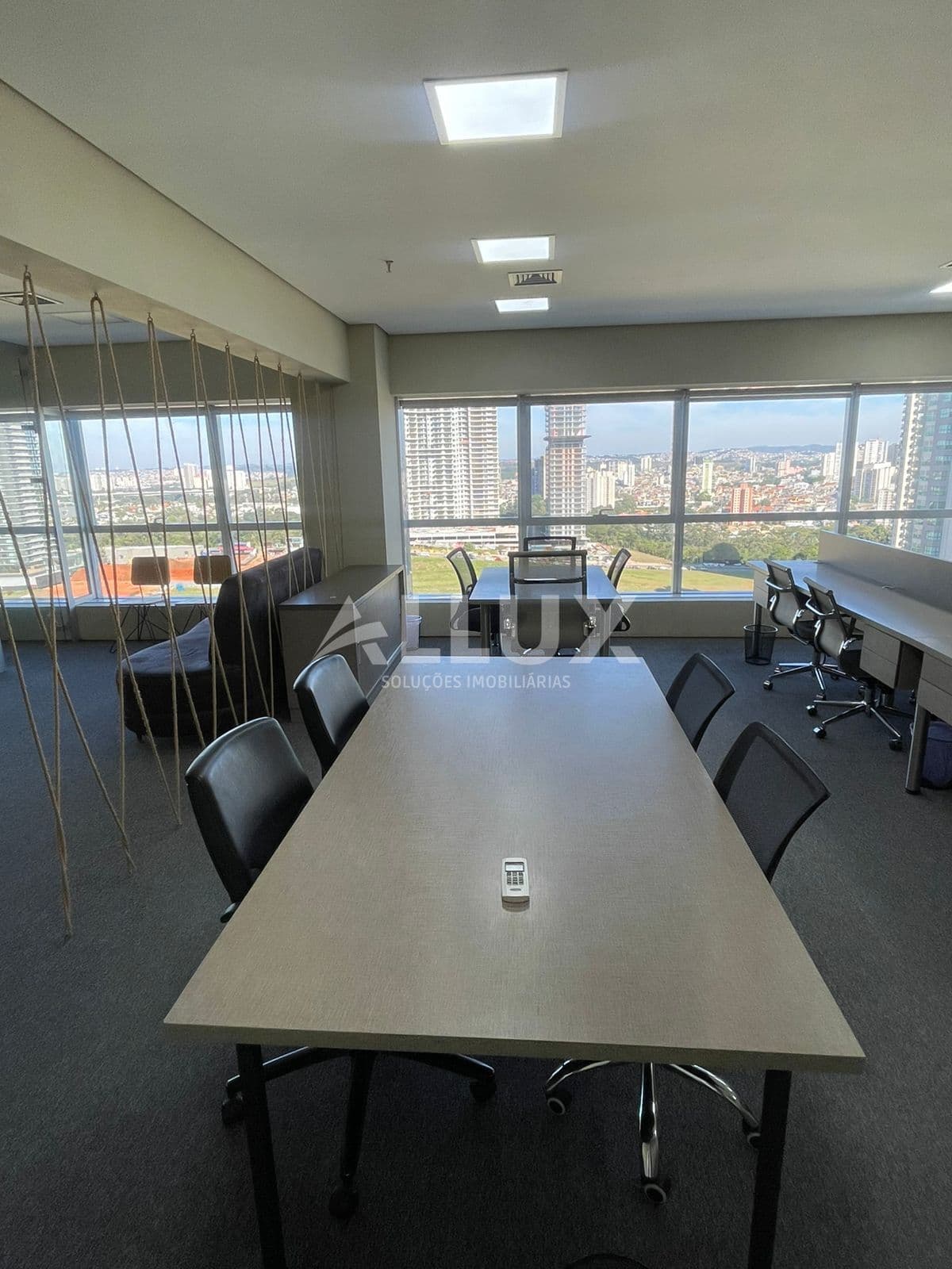 Salas Comerciais à Venda por R$ 850.000,00 Edifício Brascan – Alphaville | Barueri/SP