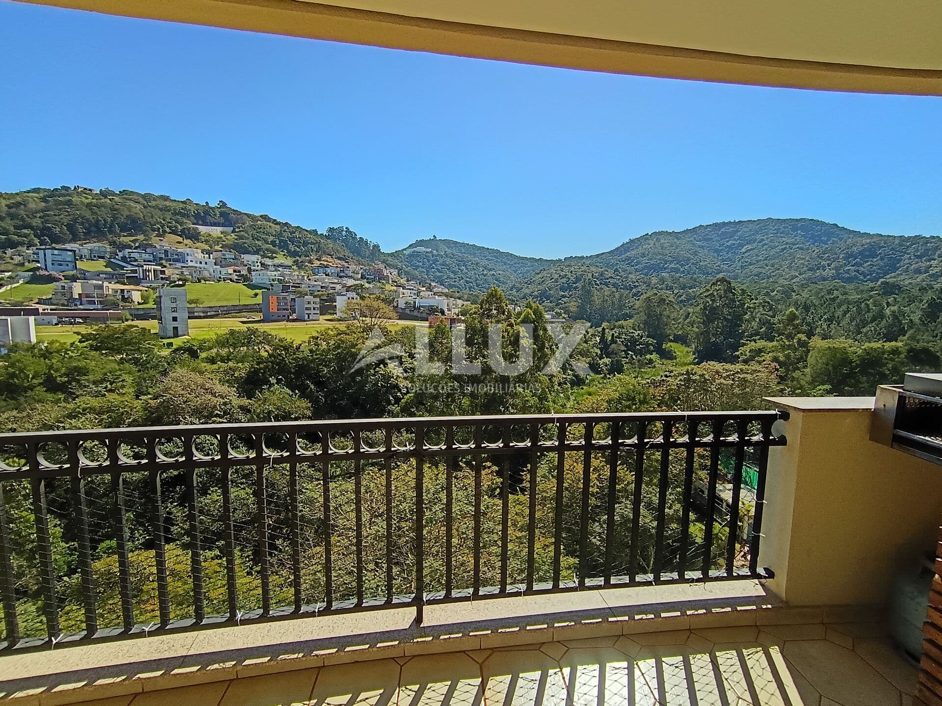 Apartamento à Venda por R$ 1.450.000,00 no Edifício Parque Tamboré – Alphaville, Santana de Parnaíba/SP