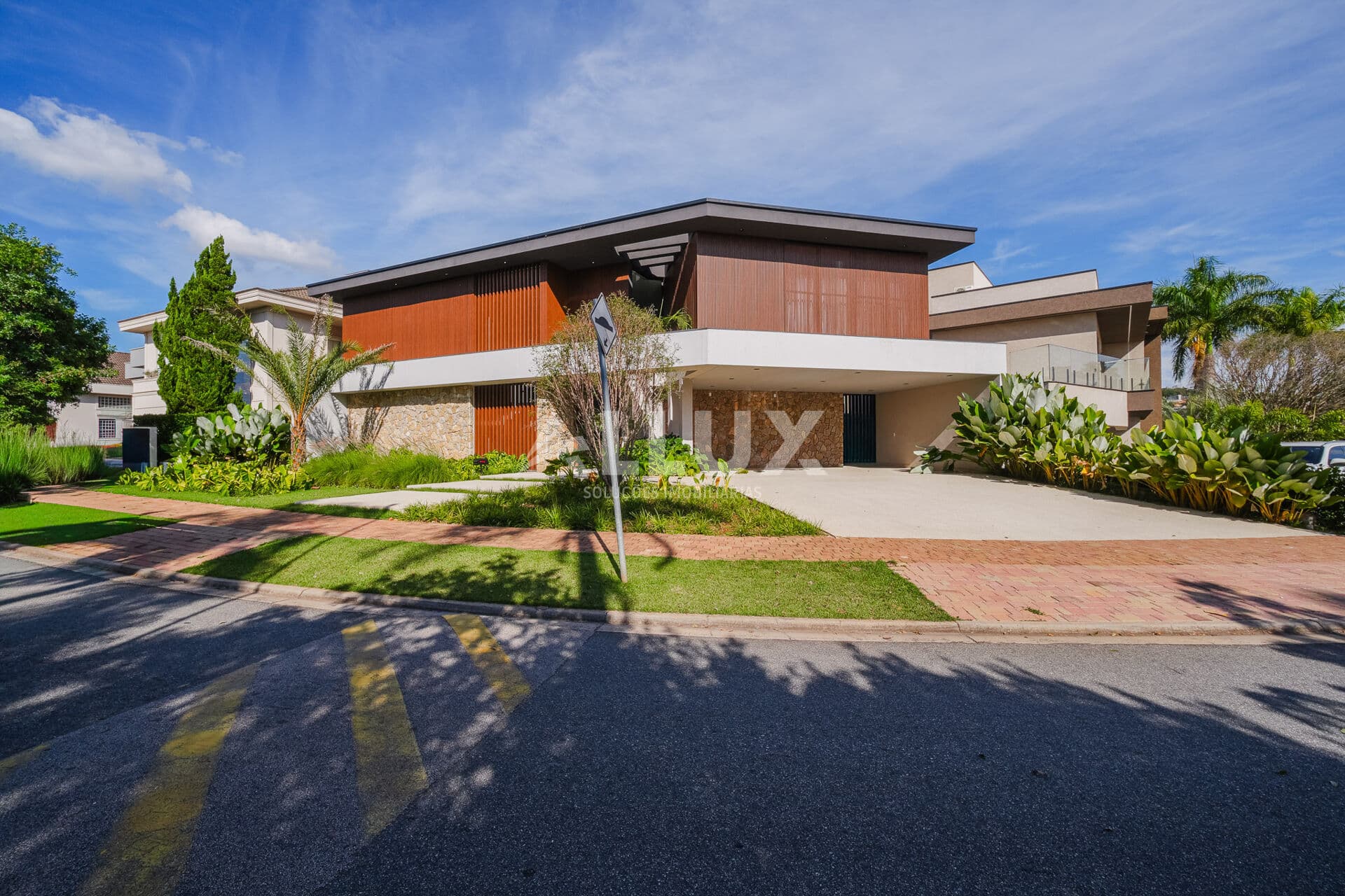 Casa à venda por R$ 10.900.000,00 no Condomínio Gênesis I – Alphaville, Santana de Parnaíba SP